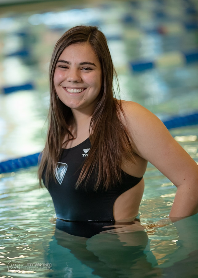 021(5DS72885)-GHSgirlsSWIM-2019_900x