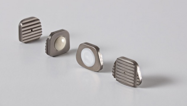 018_product-metal-ceramic-bone-implant