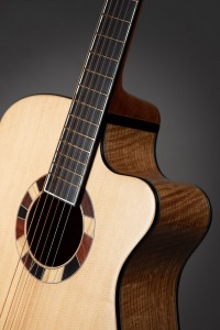 product-artisan-studio-guitar-detail