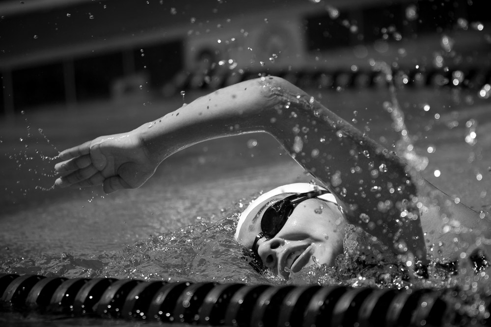 Freestyle swimmer, monochrome